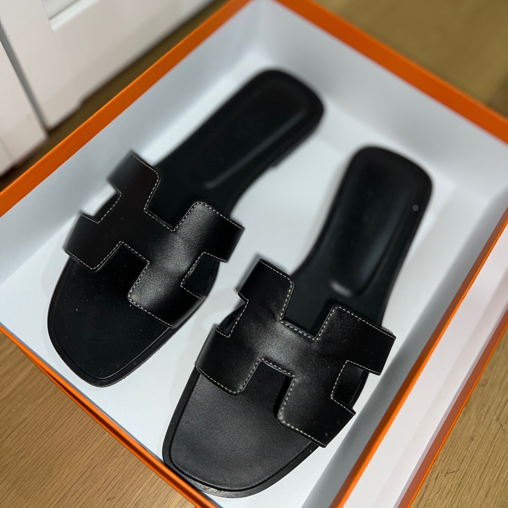 Hermes Oran Sandals NOIR ✨🖤